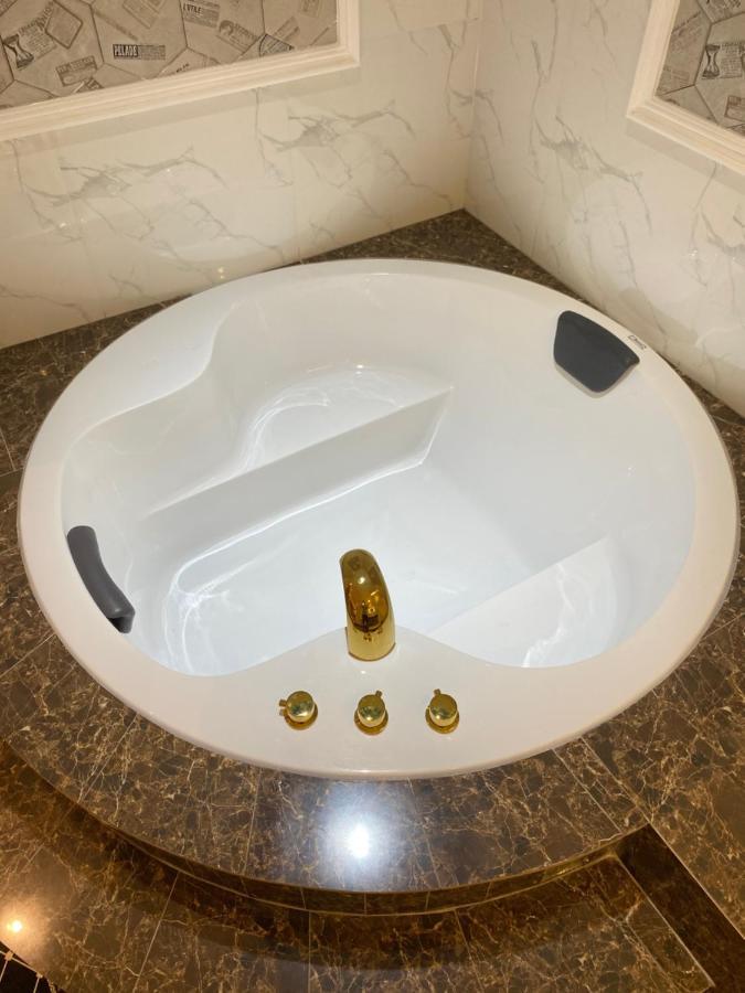 Phuoc Hung 1 Hotel Vĩnh Long Eksteriør bilde